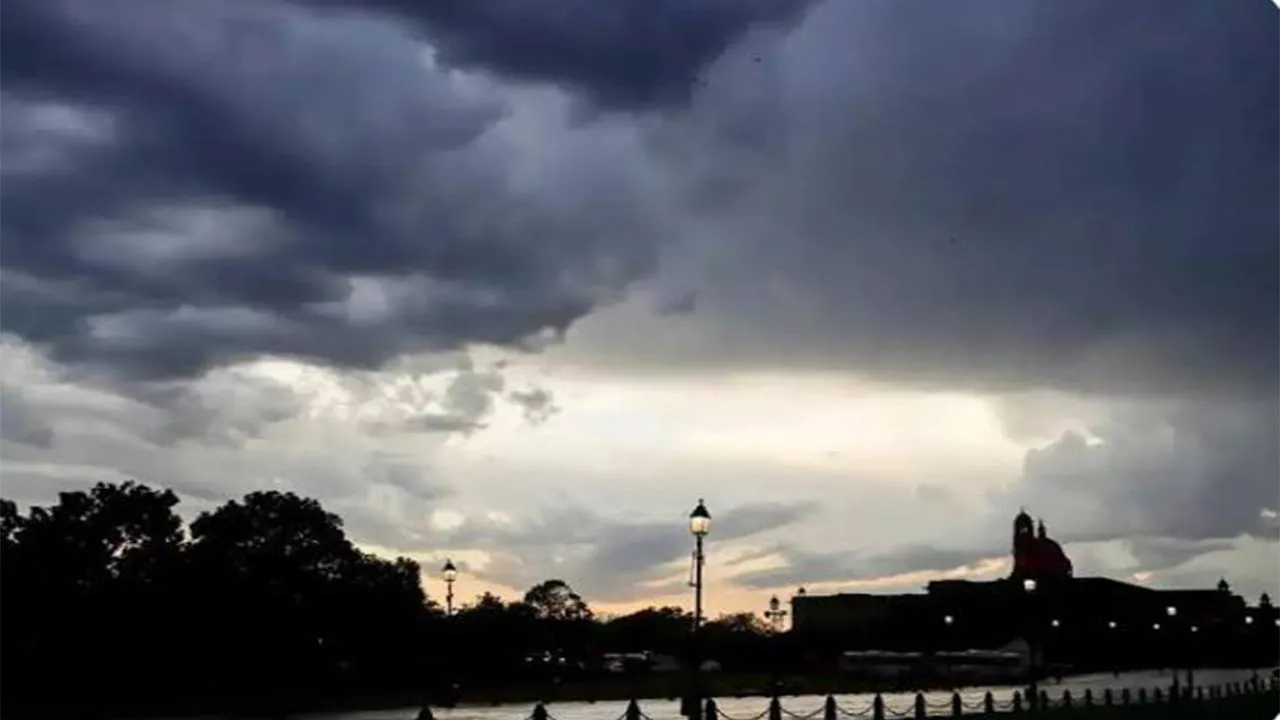 Delhi Weather Update: ਦਿੱਲੀ ਸਮੇਤ ਦੇਸ਼ ਦੇ ਹੋਰ ਹਿੱਸਿਆਂ ’ਚ ਅਗਲੇ ਦੋ-ਤਿੰਨ ਦਿਨਾਂ ਤੱਕ ਹਲਕੀ ਬਾਰਿਸ਼ ਹੋਣ ਦੀ ਸੰਭਾਵਨਾ