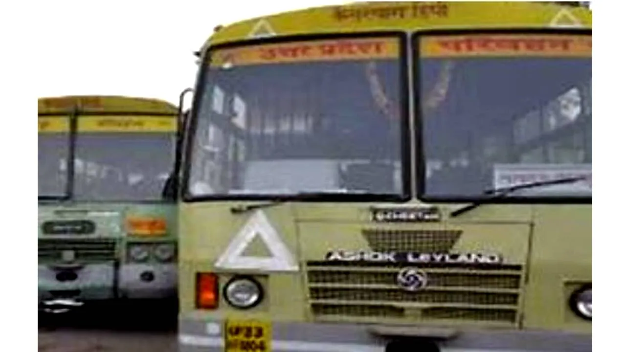 UP Road Accident: ਯੂਪੀ ਦੇ ਏਟਾ ਵਿੱਚ ਕੰਟੇਨਰ ਨੇ ਰੋਡਵੇਜ਼ ਬੱਸ ਯਾਤਰੀਆਂ ਨੂੰ ਕੁਚਲਿਆ, ਪੰਜ ਦੀ ਮੌਤ