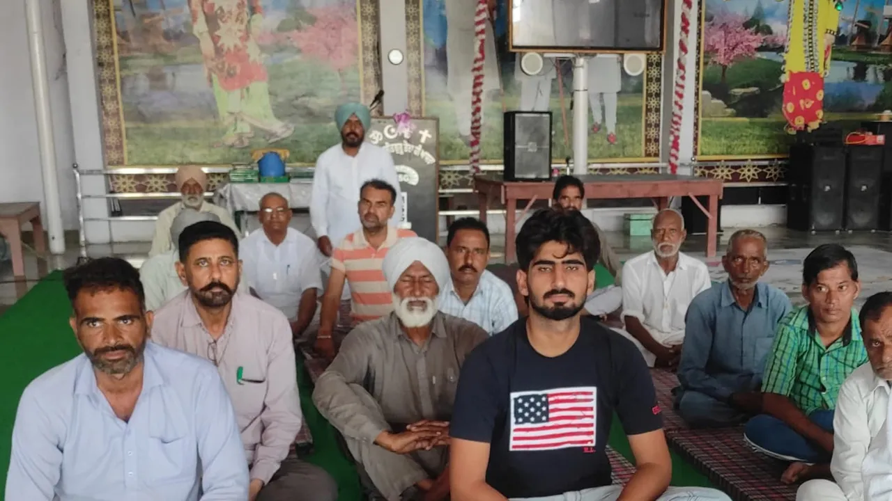 ਪਵਿੱਤਰ ਐਮਐਸਜੀ ਅਵਤਾਰ ਮਹੀਨੇ ਦੀ ਖੁਸ਼ੀ ਹੋਈ ਨਾਮ ਚਰਚਾ ਦੌਰਾਨ ਸਾਧ-ਸੰਗਤ ਨੇ ਗਾਇਆ ਗੁਰੂਜੱਸ