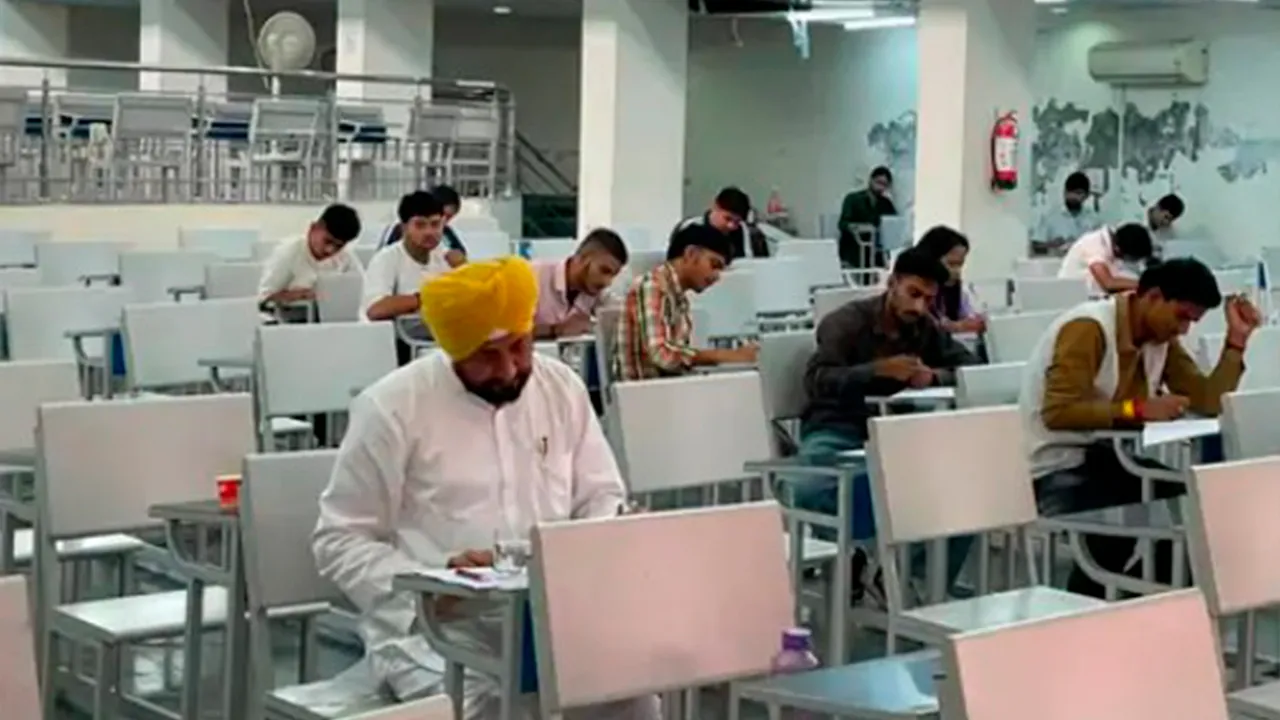 Charanjit Singh Channi: ਪੰਜਾਬ ਦੇ ਸਾਬਕਾ ਮੁੱਖ ਮੰਤਰੀ ਚਰਨਜੀਤ ਸਿੰਘ ਚੰਨੀ ਨੇ ਪੰਜਾਬ ਯੂਨੀਵਰਸਿਟੀ ’ਚ ਦਿੱਤੀ ਪ੍ਰੀਖਿਆ