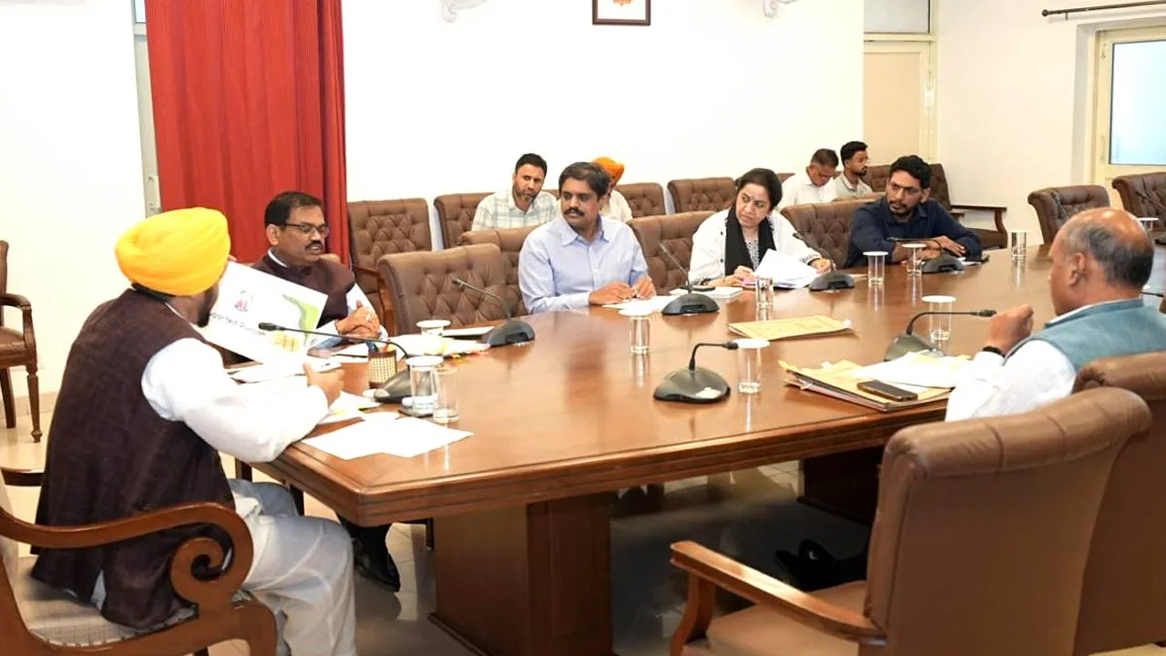 Punjab News: ਪੰਜਾਬ ਸਰਕਾਰ ਨੇ ਆਦਰਸ਼ ਸਕੂਲਾਂ ਦੇ ਅਧਿਆਪਕਾਂ ਦੀਆਂ ਤਨਖਾਹਾਂ ਵਿੱਚ 120 ਫੀਸਦੀ ਤੋਂ ਵੱਧ ਵਾਧੇ ਨੂੰ ਦਿੱਤੀ ਮਨਜ਼ੂਰੀ