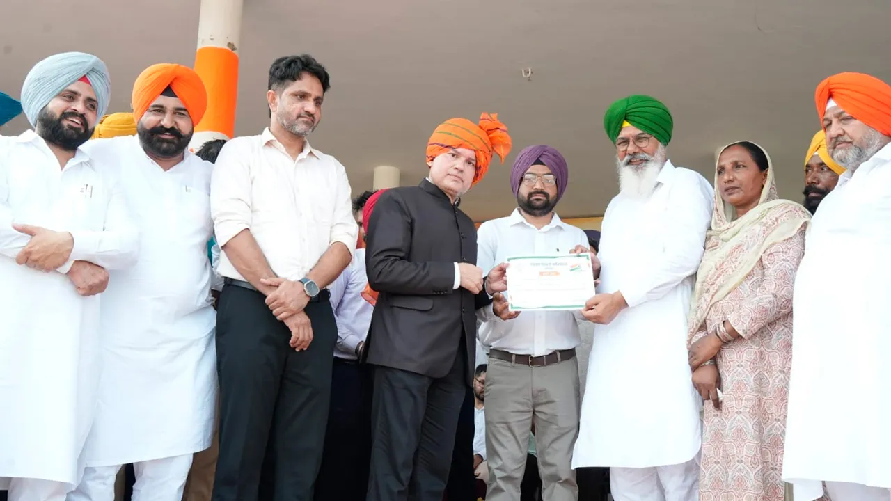 Faridkot News: ਇੰਸਪੈਕਟਰ ਮਾਣਕ ਸਿੰਘ ਨੂੰ ਸ਼ਾਨਦਾਰ ਸੇਵਾਵਾਂ ਬਦਲੇ ਸਨਮਾਨ