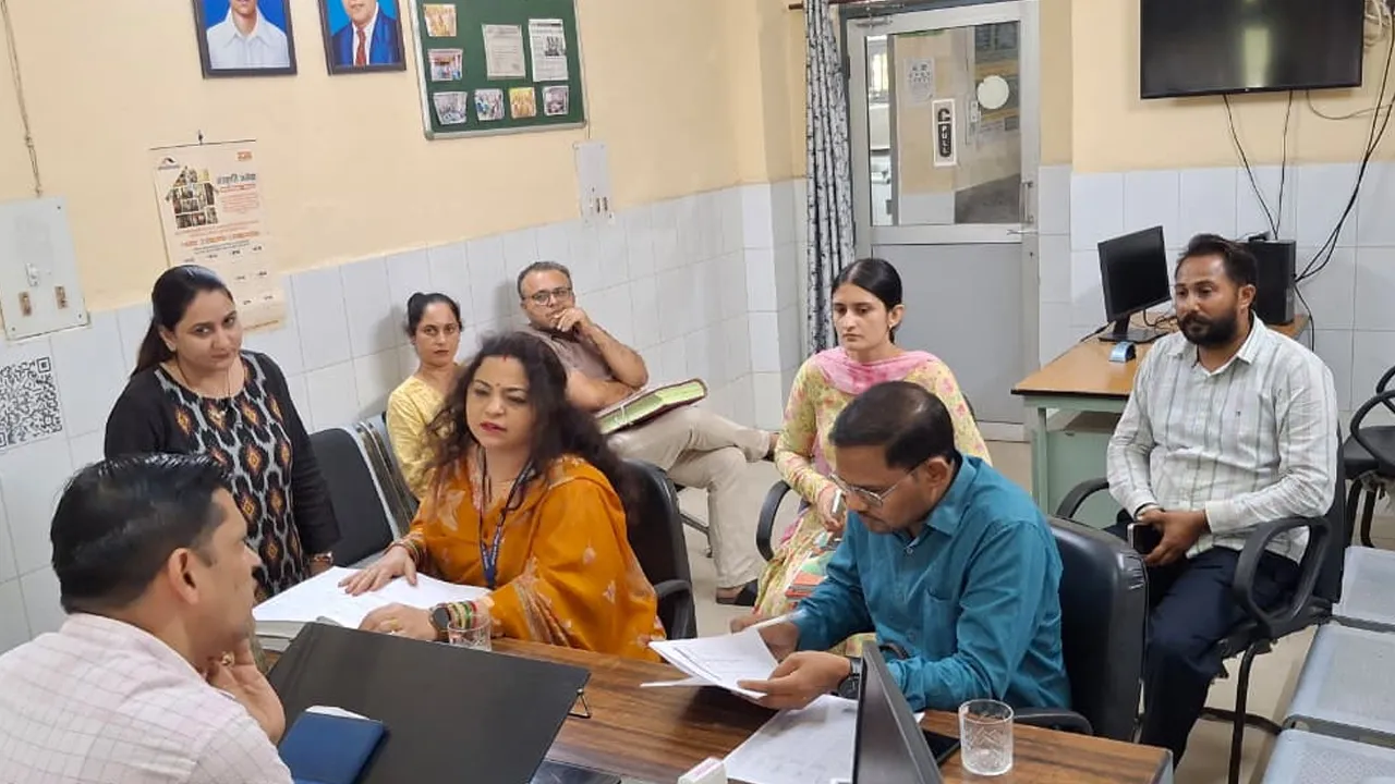 Health News: ਕੇਂਦਰੀ ਸਿਹਤ ਮੰਤਰਾਲੇ ਦੀ ਟੀਮ ਵਲੋਂ ਸੀਐੱਚਸੀ ਫਿਰੋਜ਼ਸ਼ਾਹ 'ਚ ਸਿਹਤ ਸੇਵਾਵਾਂ ਦੀ ਸਮੀਖਿਆ