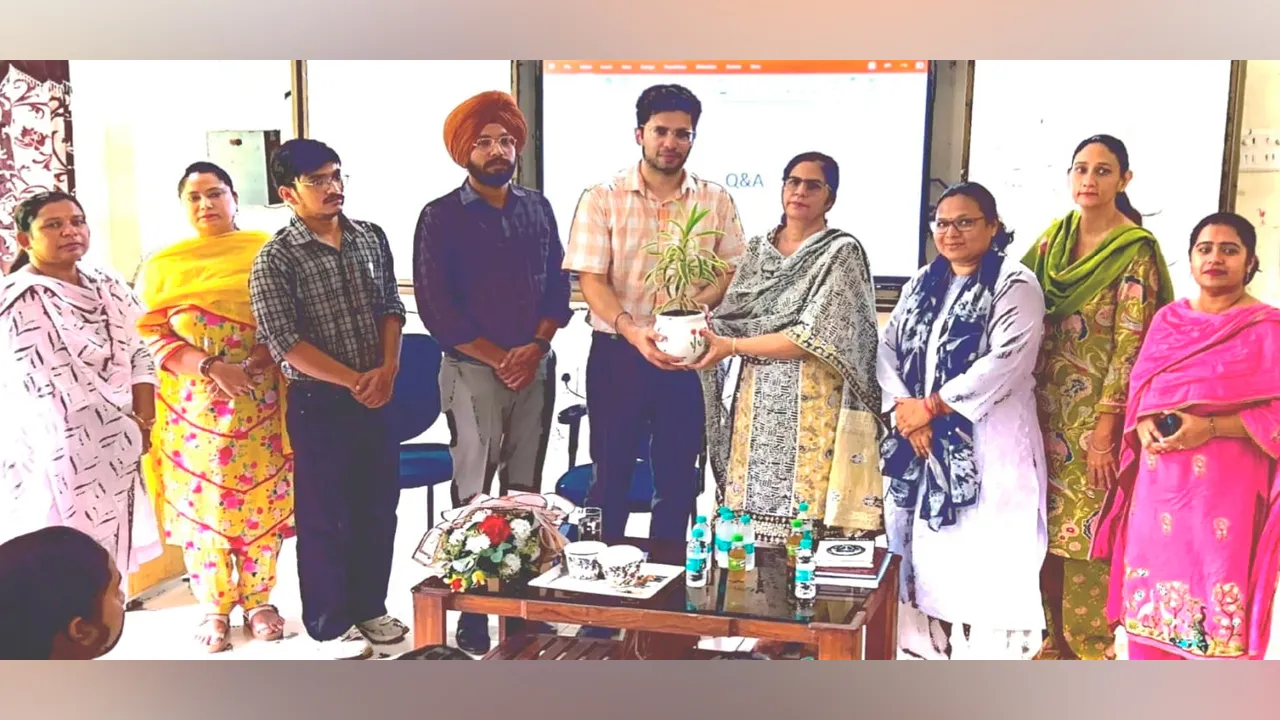 Government Brijindra College: ਸਰਕਾਰੀ ਬਰਜਿੰਦਰਾ ਕਾਲਜ ’ਚ ਸੋਲਿਡ ਵੇਸਟ ਮੈਨੇਜਮੈਂਟ ਸਬੰਧੀ ਸੈਮੀਨਾਰ ਤੇ ਲੇਖ ਲਿਖਣ ਮੁਕਾਬਲੇ