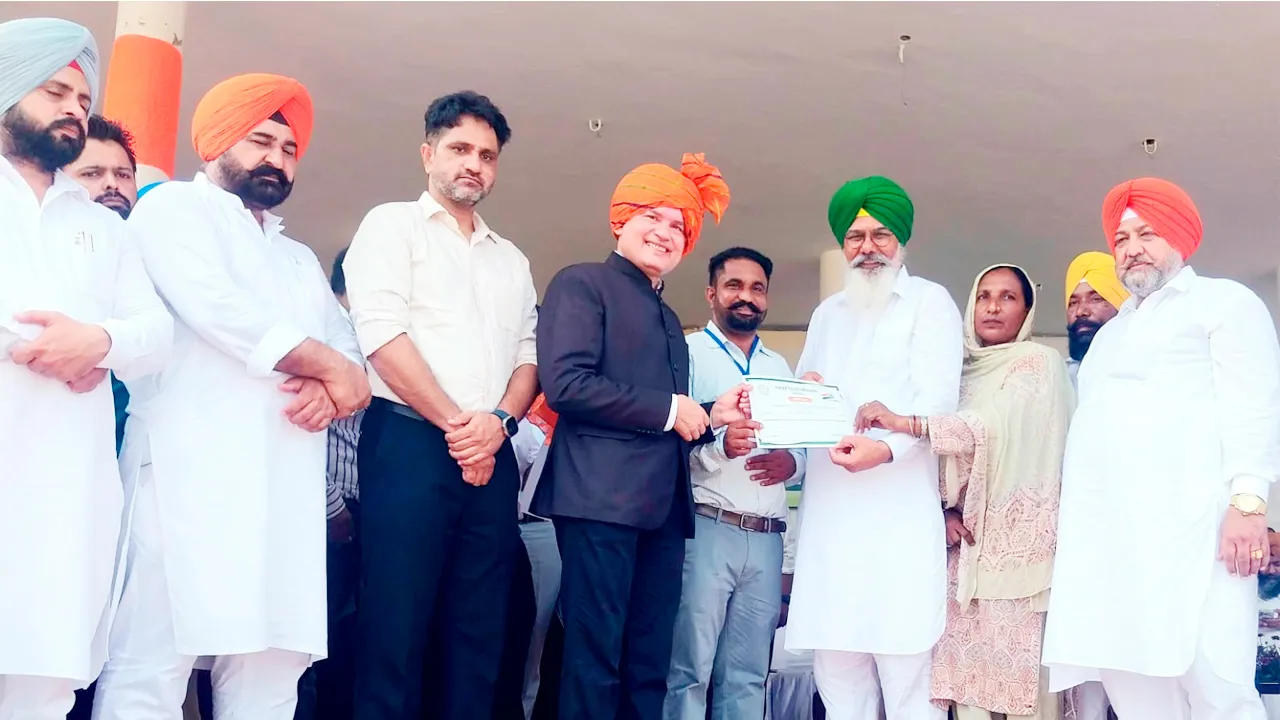 Independence Day 2026: ਆਜ਼ਾਦੀ ਦਿਵਸ ਮੌਕੇ ਬੀਡੀਪੀਓ ਦਫ਼ਤਰ ਦੇ ਸੁਪਰਡੈਂਟ ਮਨਪ੍ਰੀਤ ਸਿੰਘ ਸਨਮਾਨਿਤ