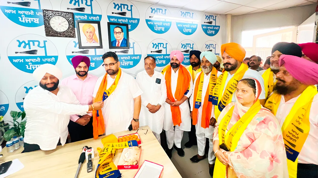 AAP Punjab: ਮੋਹਾਲੀ ਦੀ ਸਿਆਸਤ ’ਚ ਵੱਡਾ ਉਲਟਫੇਰ, ਕਾਂਗਰਸੀ ਆਗੂ ‘ਆਪ’ ’ਚ ਸ਼ਾਮਲ