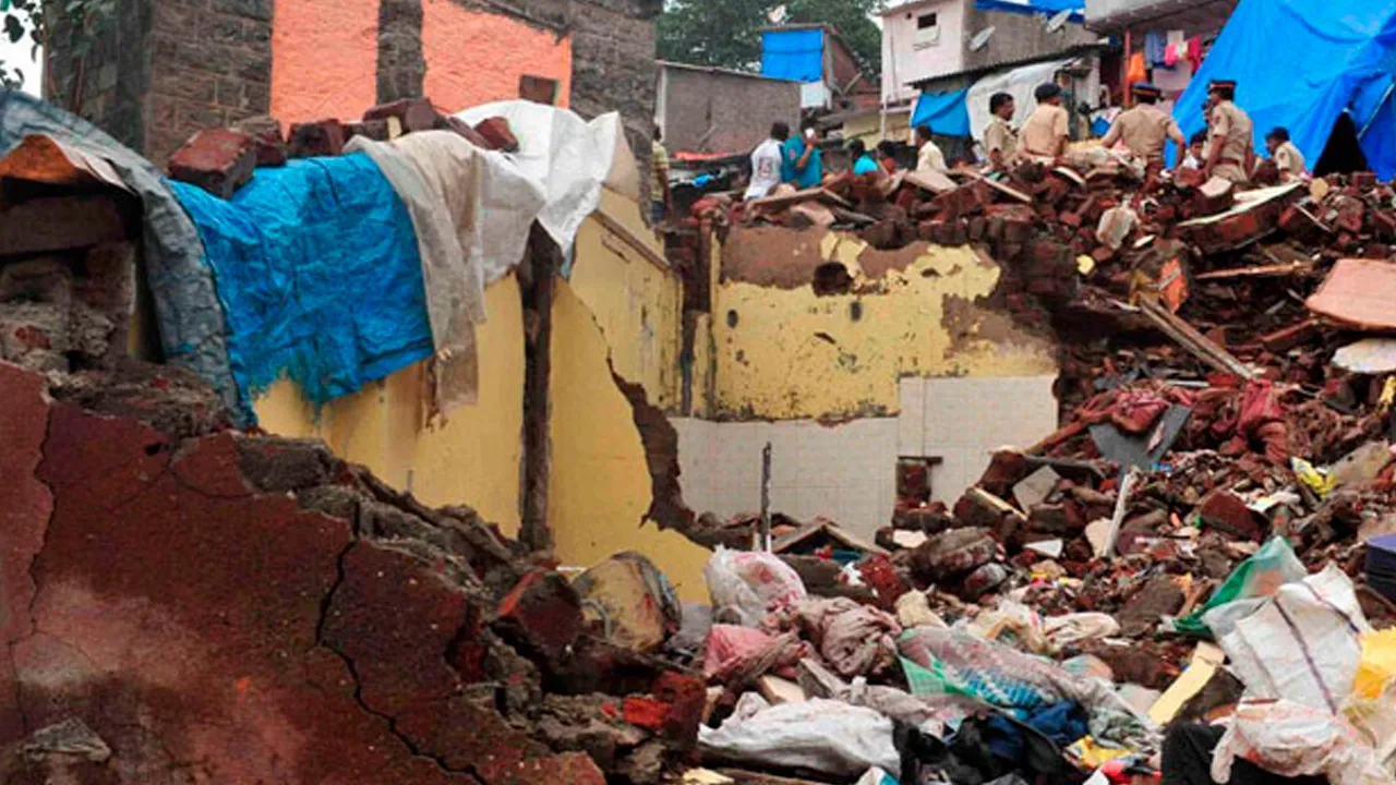 Mumbai Landslide: ਮੁੰਬਈ ਦੇ ਘਾਟਕੋਪਰ ’ਚ ਪਹਾੜੀ ਡਿੱਗੀ, ਮਲਬਾ ਘਰਾਂ ’ਤੇ ਡਿੱਗਿਆ, 6 ਮੌਤਾਂ