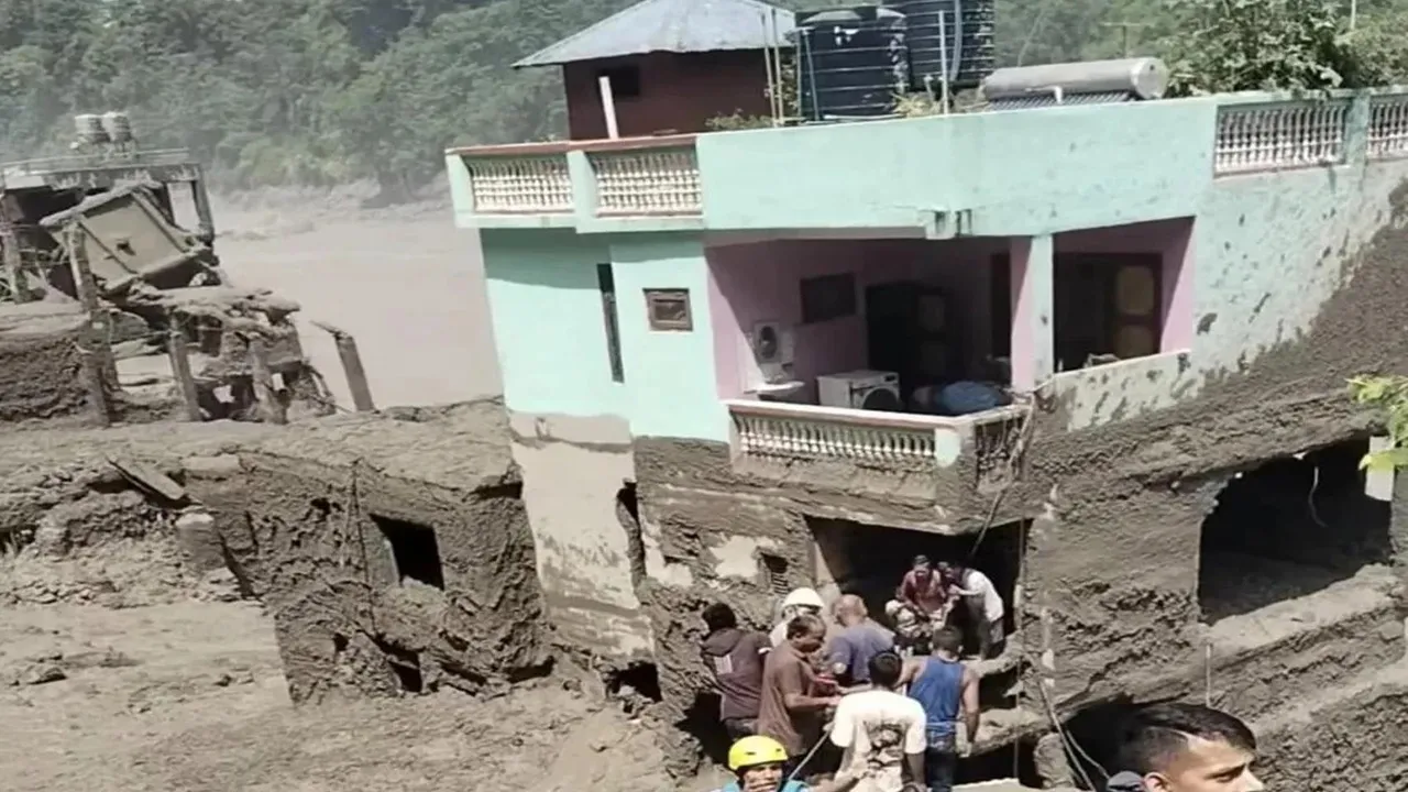 Nepal Flood News: ਤਿੰਨ ਜ਼ਿਲ੍ਹਿਆਂ ਦੇ 16 ਸਕੂਲ ਨੁਕਸਾਨੇ ਗਏ, 233 ਵਿਦਿਆਰਥੀ ਅਤੇ 17 ਅਧਿਆਪਕ ਲਾਪਤਾ
