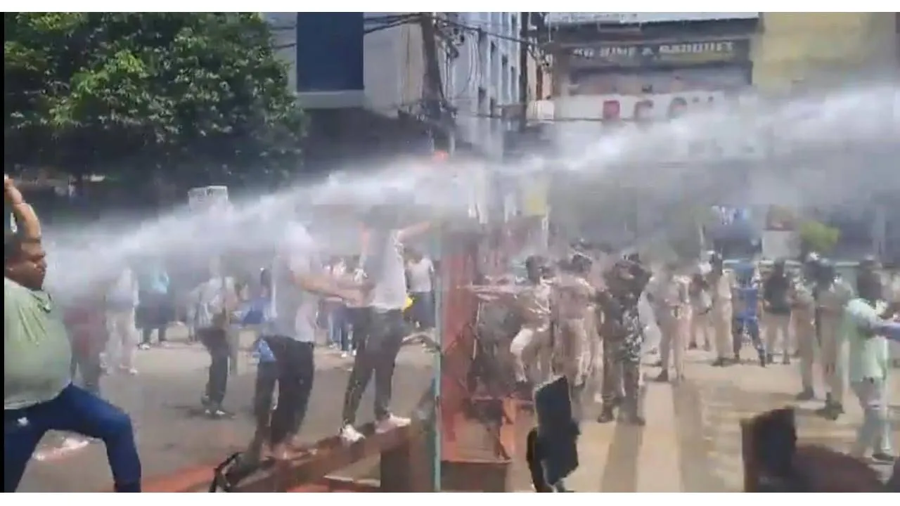 Patna Student Protest: ਸਰਕਾਰੀ ਭਰਤੀਆਂ ਦੀ ਮੰਗ ਨੂੰ ਲੈ ਕੇ ਪਟਨਾ ’ਚ ਵਿਦਿਆਰਥੀਆਂ ਦਾ ਹਿੰਸਕ ਪ੍ਰਦਰਸ਼ਨ