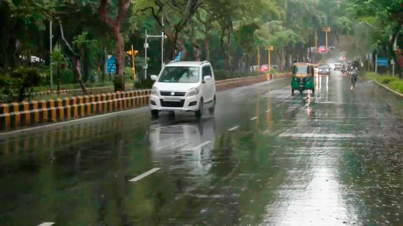 Weather: ਨੋਇਡਾ ਸਮੇਤ ਦਿੱਲੀ ਐਨਸੀਆਰ ’ਚ ਫਿਰ ਬਦਲਿਆ ਮੌਸਮ, ਗਾਜ਼ੀਆਬਾਦ ’ਚ ਭਾਰੀ ਮੀਂਹ