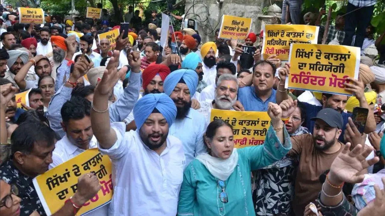 AAP Punjab: 1984 ਦੇ ਸਿੱਖ ਵਿਰੋਧੀ ਦੰਗਿਆਂ ਦੇ ਦੋਸ਼ੀ ਸੱਜਣ ਕੁਮਾਰ ਨੂੰ ਸ਼ਰਧਾਂਜਲੀ ਦੇਣ ਵਾਲੇ ਭਾਜਪਾ ਆਗੂਆਂ ਖ਼ਿਲਾਫ਼ ਆਮ ਆਦਮੀ ਪਾਰਟੀ ਦਾ ਪੂਰੇ ਪੰਜਾਬ ਵਿੱਚ ਪ੍ਰਦਰਸ਼ਨ