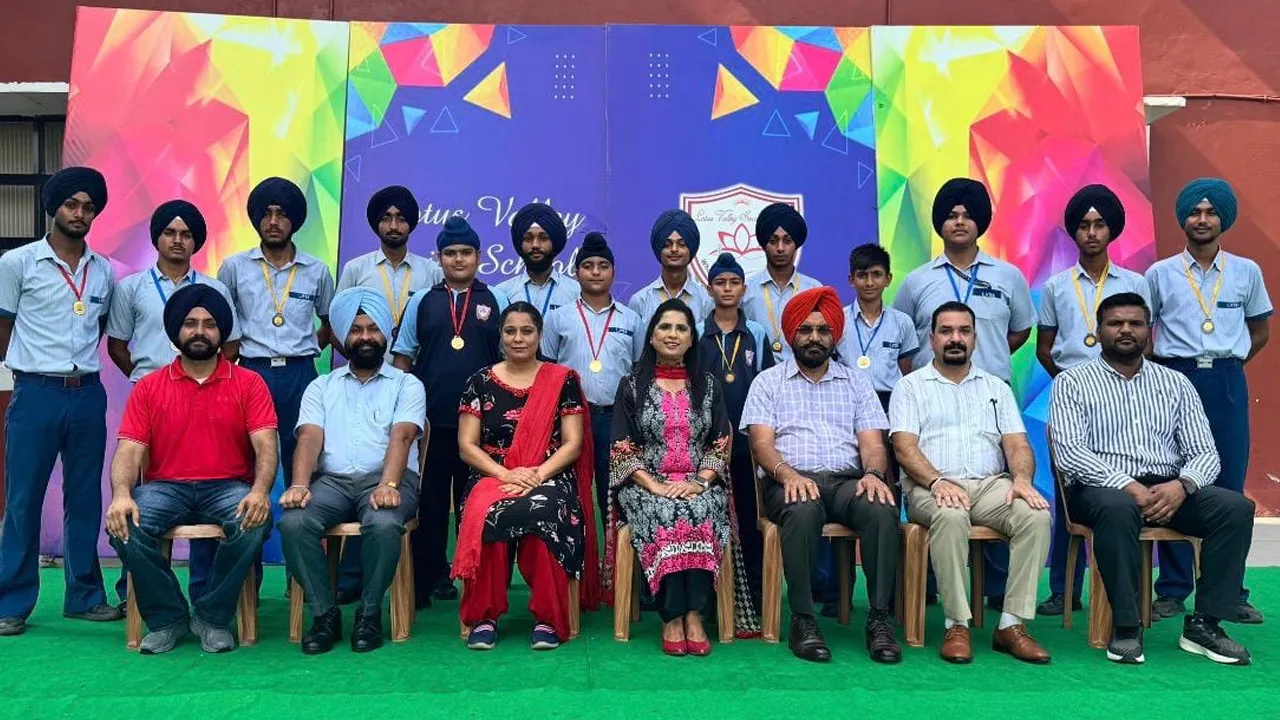 Amritsar News: ਲੋਟਸ ਵੈਲੀ ਦੇ ਖਿਡਾਰੀਆਂ ਨੇ ਜ਼ੋਨਲ ਖੇਡ ਮੁਕਾਬਲਿਆਂ 'ਚ ਜਿੱਤੇ 44 ਤਮਗੇ