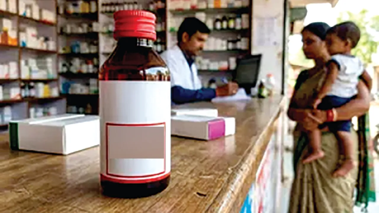 Cough Syrup: ਖੰਘ ਦੀ ਦਵਾਈ ਖਰੀਦਣ ਤੋਂ ਪਹਿਲਾਂ ਪੜ੍ਹੋ ਇਹ ਚਿਤਾਵਨੀ, ਸਰਕਾਰ ਨੇ ਕੀਤਾ ਵੱਡਾ ਬਦਲਾਅ