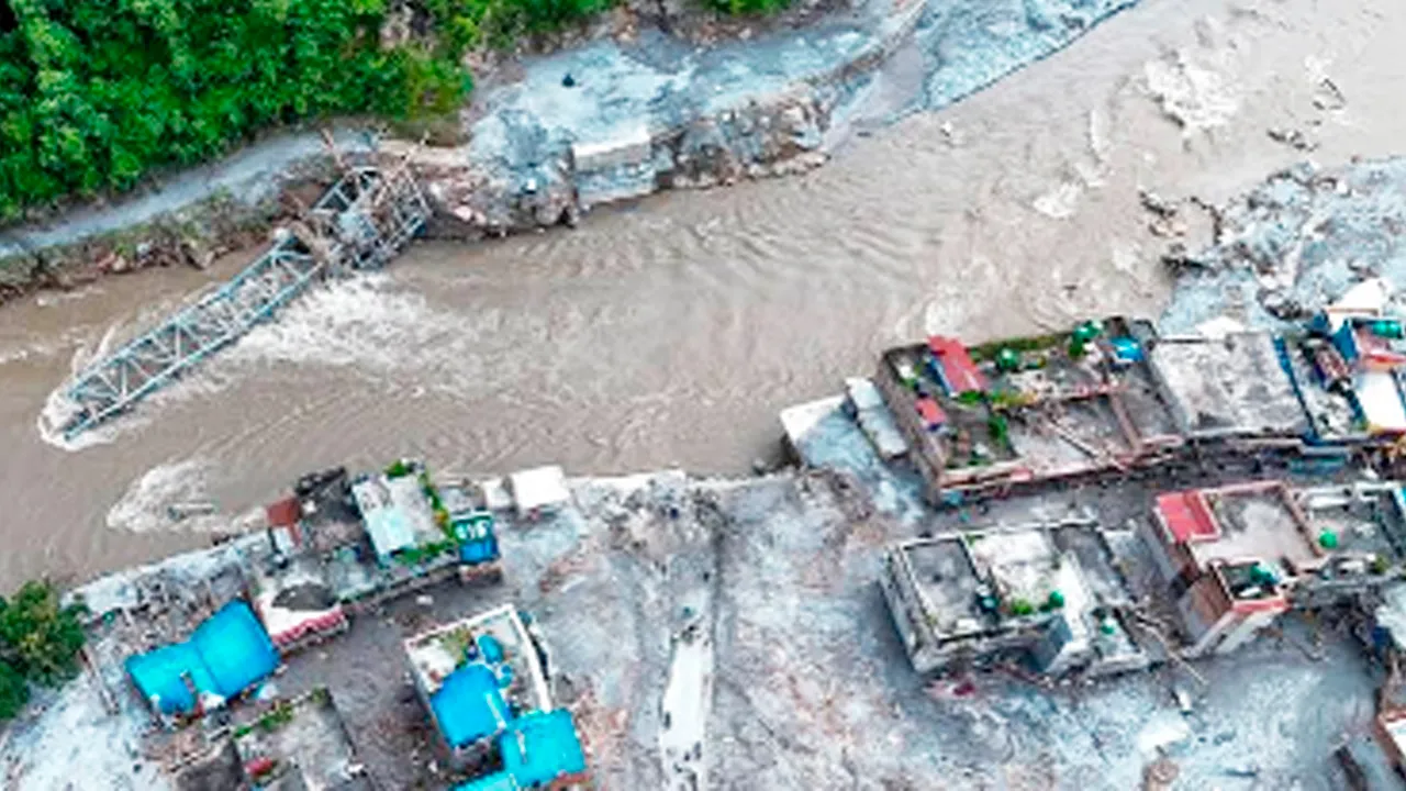 Flood Safety Tips: ਹੜ੍ਹਾਂ ਦੇ ਨੁਕਸਾਨ ਤੋਂ ਬਚਣ ਲਈ ਪਹਿਲਾਂ ਤਿਆਰੀਆਂ ਜ਼ਰੂਰੀ