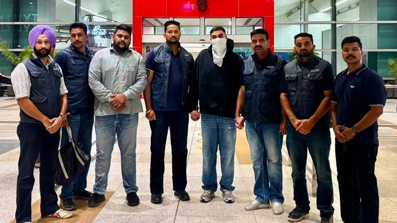 Karamveer Singh Detained: ਲਾਰੈਂਸ ਬਿਸ਼ਨੋਈ ਦੇ ਕਰੀਬੀ ਕਰਮਵੀਰ ਸਿੰਘ ਨੂੰ ਆਈਜੀਆਈ ਏਅਰਪੋਰਟ ਤੋਂ ਹਿਰਾਸਤ ਵਿੱਚ ਲਿਆ