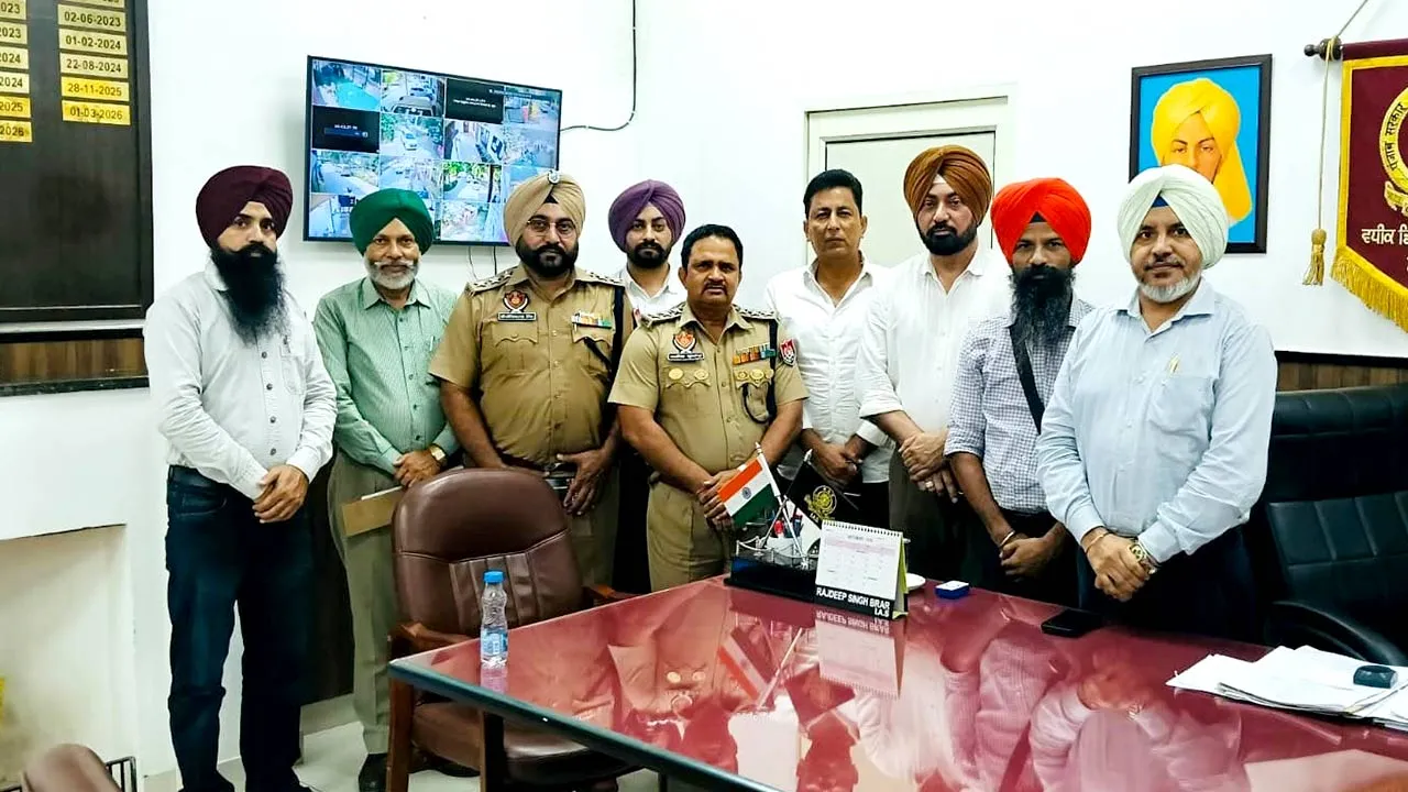 Malerkotla News: ਡੀਸੀ ਦਫ਼ਤਰ ਮਾਲੇਰਕੋਟਲਾ ਦੇ ਕਰਮਚਾਰੀਆਂ ਦੀ ਕਲਮਛੋੜ ਹੜਤਾਲ 28 ਸਤੰਬਰ ਤੱਕ ਵਧੀ