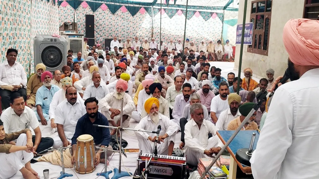 Malout News: ਬਲਾਕ ਪੱਧਰੀ ਨਾਮ-ਚਰਚਾ ਦੌਰਾਨ ਬਲਾਕ ਮਲੋਟ ਦੀ ਸਾਧ-ਸੰਗਤ ਨੇ ਮਨਾਇਆ ਪਵਿੱਤਰ ਐਮਐਸਜੀ ਮਹਾਂ ਪਰਉਪਕਾਰ ਦਿਹਾੜਾ