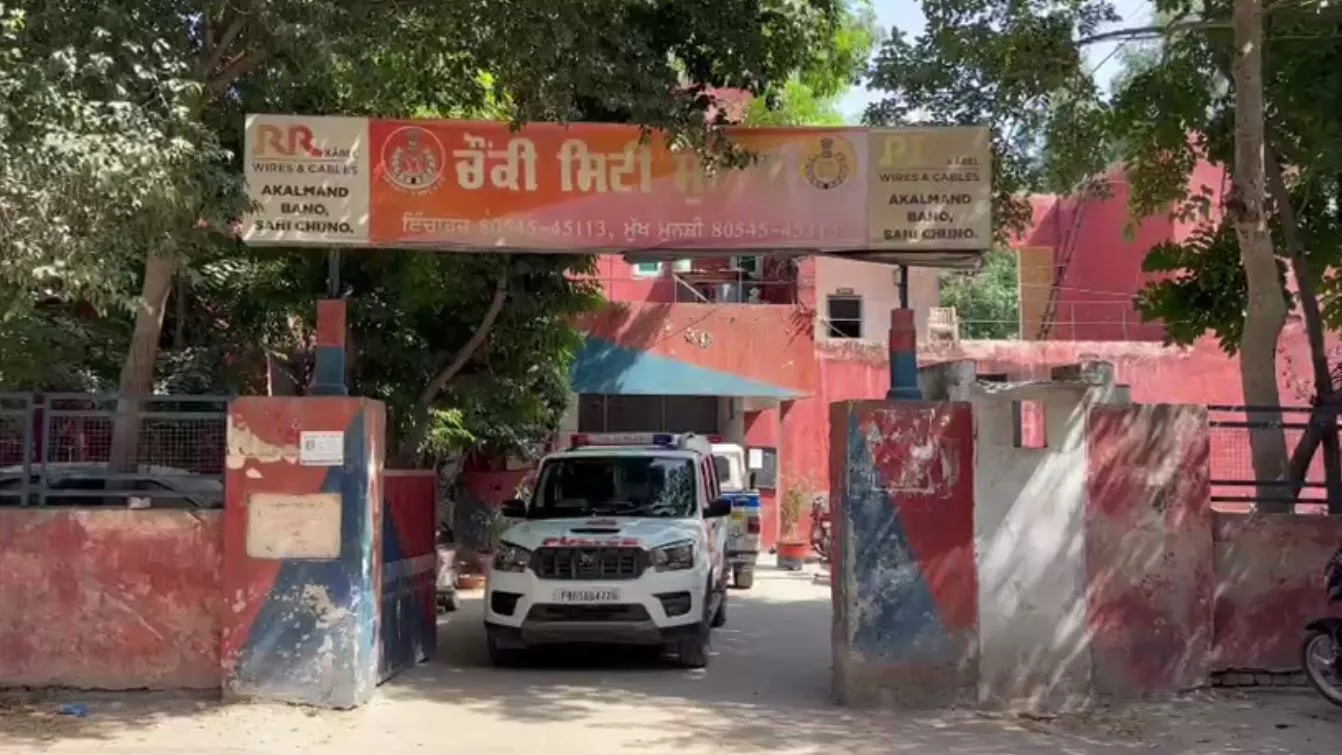 Road Accident News: ਜਾਖਲ ਰੋਡ ’ਤੇ ਸਕੂਟਰੀ ਤੇ ਟਰੈਕਟਰ ਦੀ ਟੱਕਰ, ਮਾਂ ਦੀ ਮੌਤ ਬੇਟੀ ਗੰਭੀਰ ਜ਼ਖਮੀ