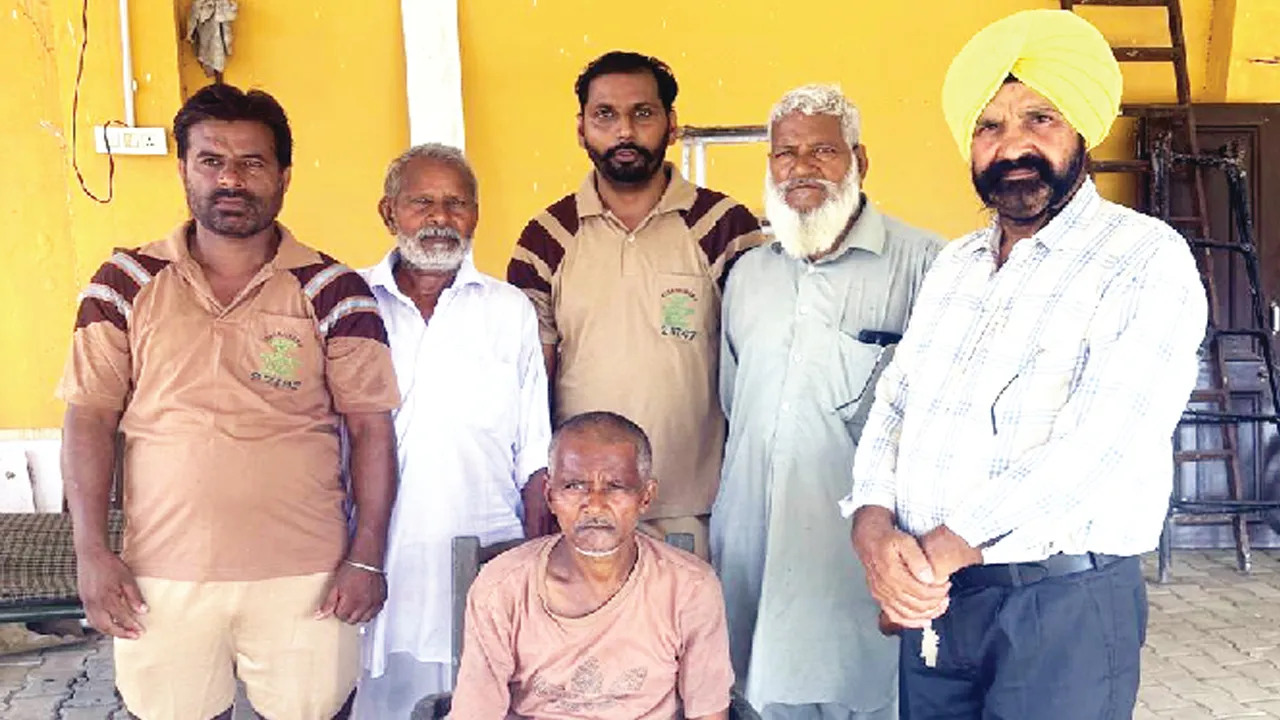 Welfare Work: ਡੇਰਾ ਸ਼ਰਧਾਲੂਆਂ ਨੇ ਬਜ਼ੁਰਗ ਦੀ ਕੀਤੀ ਸਾਂਭ-ਸੰਭਾਲ, ਬਿਰਧ ਆਸ਼ਰਮ ਦਾਖ਼ਲ ਕਰਵਾਇਆ
