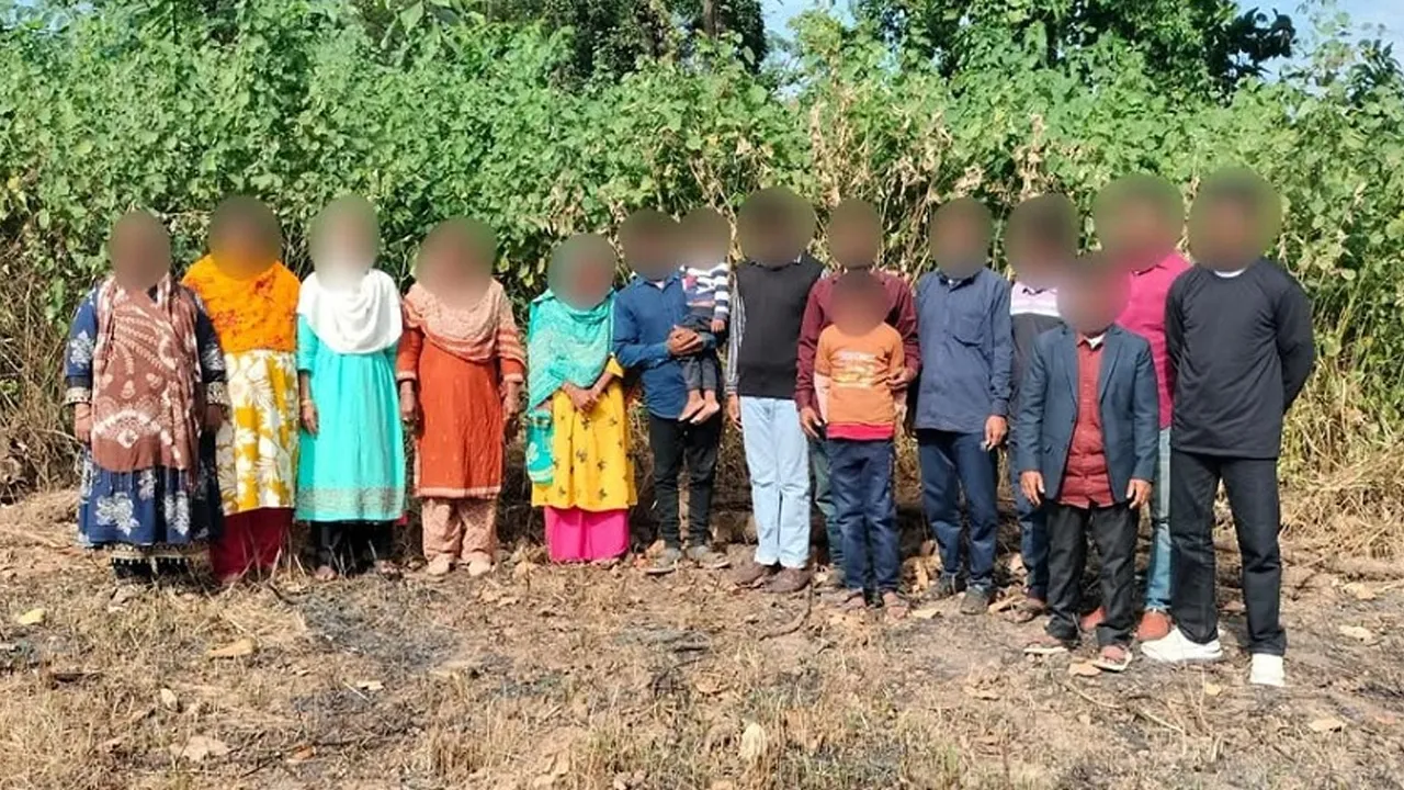 15 ਗੈਰ-ਕਾਨੂੰਨੀ ਘੁਸਪੈਠੀਆਂ ਨੂੰ ਸਰਹੱਦ ਪਾਰ ਵਾਪਸ ਭੇਜਿਆ ਗਿਆ