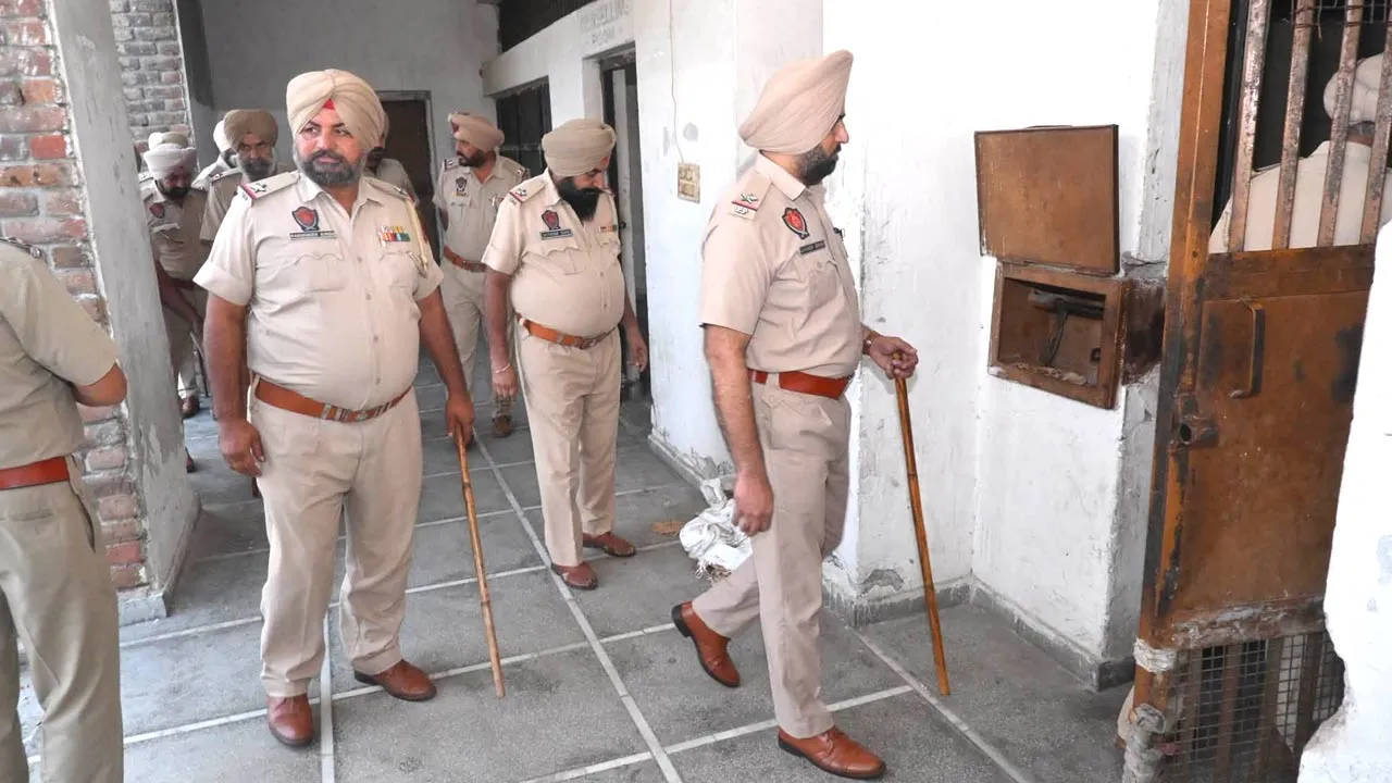 Faridkot Jail Search Operation: ਫਰੀਦਕੋਟ ਦੀ ਕੇਂਦਰੀ ਮਾਡਰਨ ਜੇਲ੍ਹ ਵਿੱਚ 200 ਤੋਂ ਵੱਧ ਪੁਲਿਸ ਮੁਲਾਜ਼ਮਾਂ ਵੱਲੋਂ ਤਲਾਸ਼ੀ ਮੁਹਿੰਮ