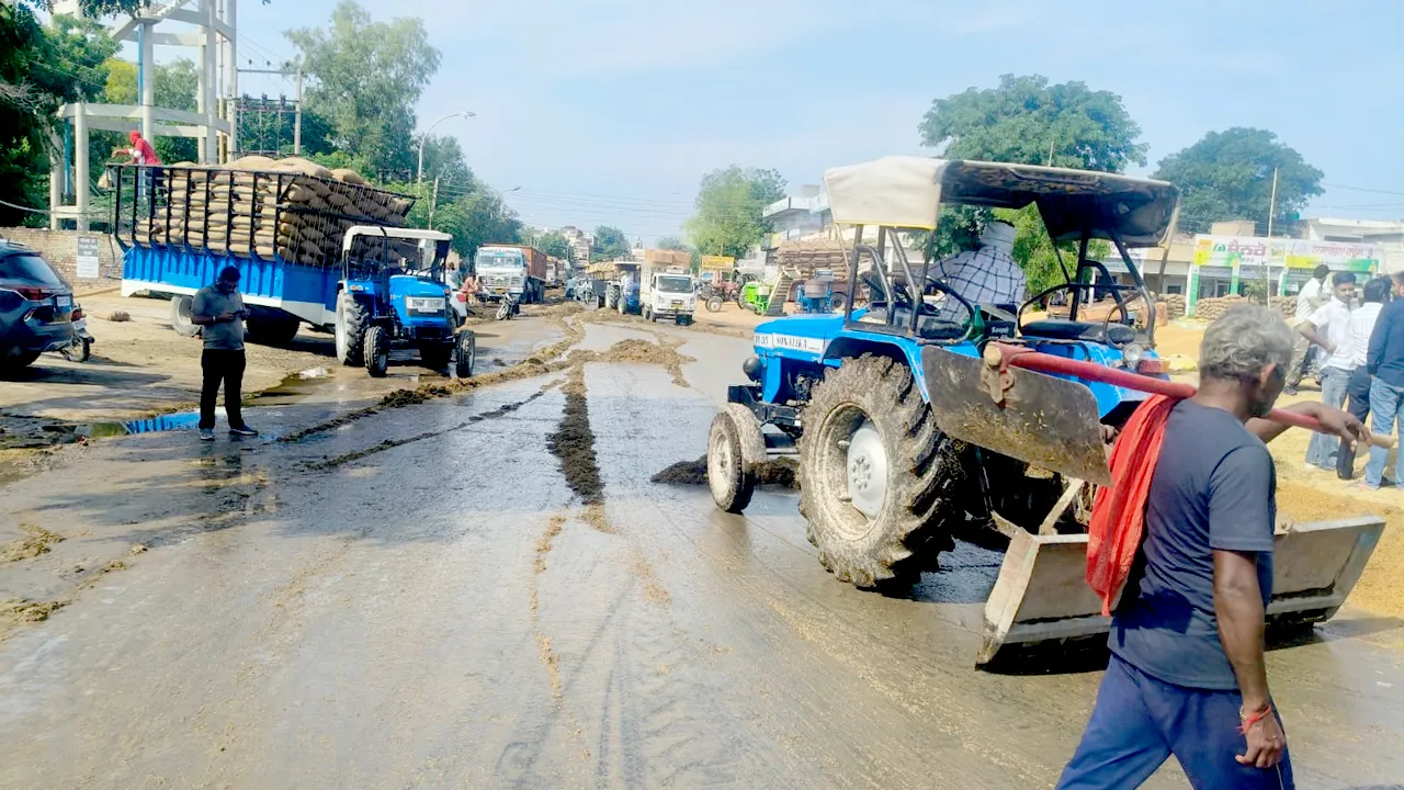 Fazilka Grain Market: ਮੀਂਹ ਮਗਰੋਂ ਫਾਜ਼ਿਲਕਾ ਦੀ ਅਨਾਜ ਮੰਡੀ ’ਚ ਖ਼ਰੀਦ ਤੇ ਚੁਕਾਈ ਮੁੜ ਸੁਚਾਰੂ