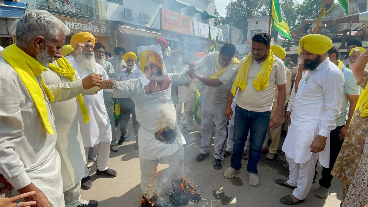 Lehragaga News: ਬੰਦ ਦੌਰਾਨ ਕਿਸਾਨ ਯੂਨੀਅਨ ਦਾ ਰੋਸ ਪ੍ਰਦਰਸ਼ਨ, ਸੁੰਨੇ ਪਏ ਬਜ਼ਾਰ, ਸਫ਼ਲ ਰਿਹਾ ਪੰਜਾਬ ਬੰਦ ਦਾ ਸੱਦਾ