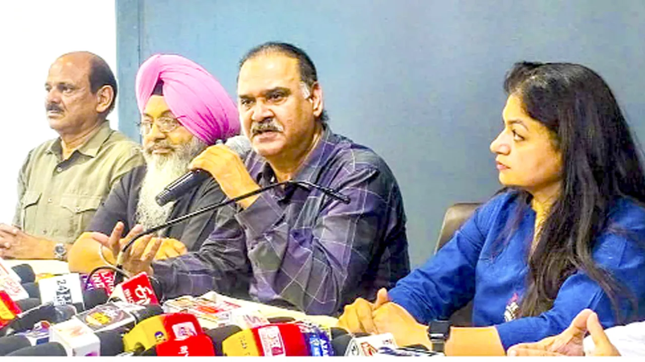 Punjab Petrol Pump Dealers: ਪੈਟਰੋਲ ਪੰਪ ਡੀਲਰਾਂ ਦਾ ਤੇਲ ਕੰਪਨੀਆਂ ਖ਼ਿਲਾਫ਼ ਮੋਰਚਾ