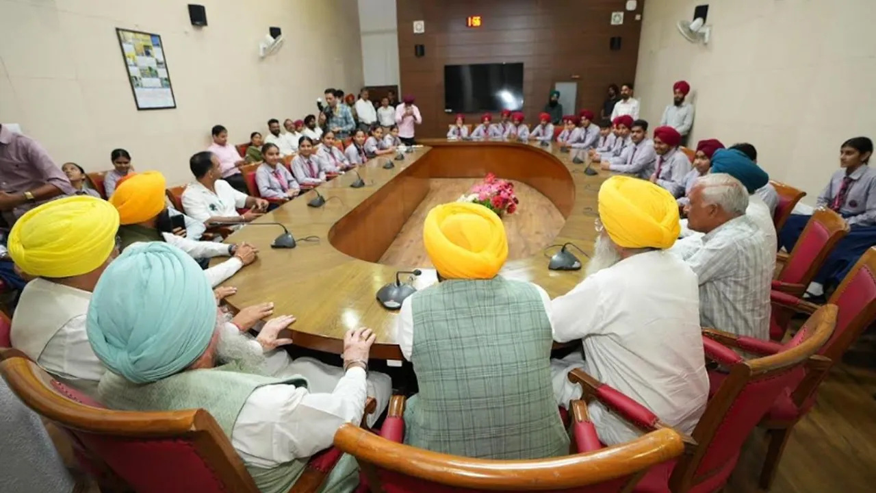 Punjab Vidhan Sabha ਨੇ ਵਿਦਿਆਰਥੀਆਂ ਲਈ ਖੋਲ੍ਹੇ ਦਰਵਾਜ਼ੇ; ਮੁੱਖ ਮੰਤਰੀ ਭਗਵੰਤ ਸਿੰਘ ਮਾਨ ਨੇ ਉਨ੍ਹਾਂ ਨੂੰ ਵੱਡੇ ਸੁਪਨੇ ਦੇਖਣ ਲਈ ਕੀਤਾ ਉਤਸ਼ਾਹਿਤ