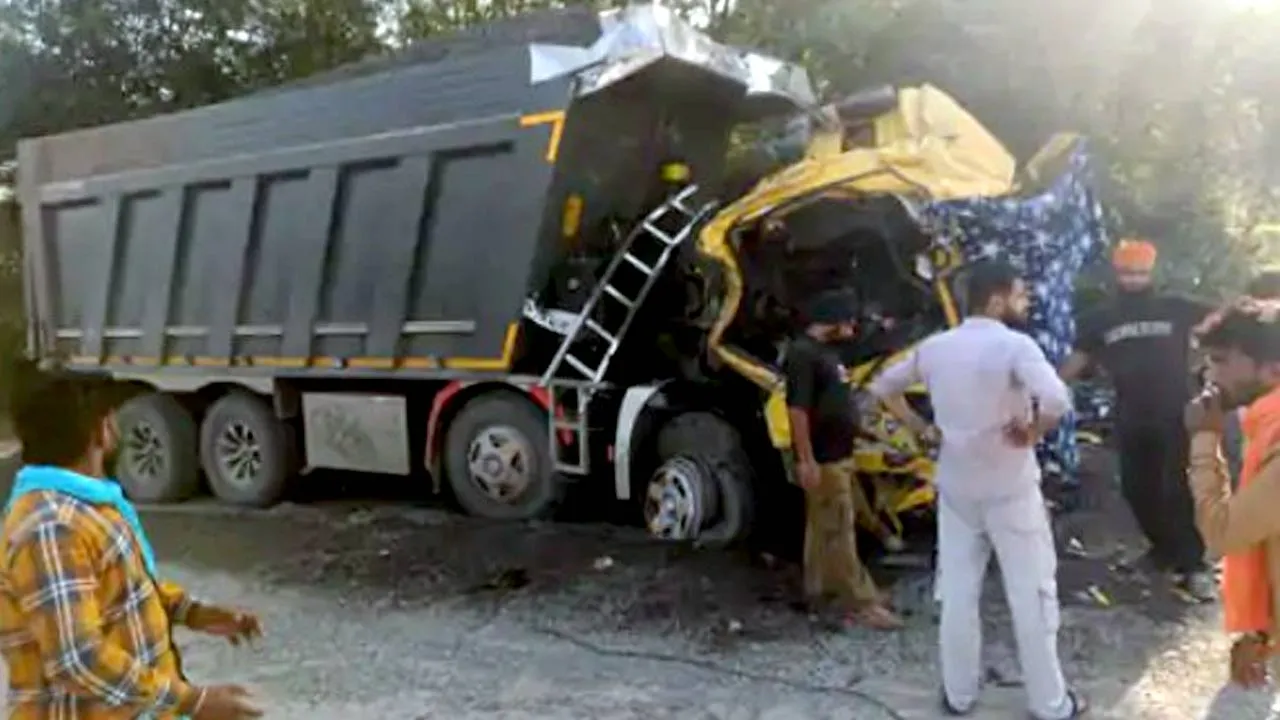 Road Accident: ਤਰਨਤਾਰਨ ਨੈਸ਼ਨਲ ਹਾਈਵੇ ’ਤੇ ਭਿਆਨਕ ਸੜਕ ਹਾਦਸਾ, ਟਿੱਪਰ ਚਾਲਕ ਦੀ ਮੌਤ