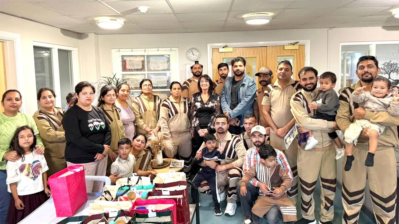 Welfare Work: ਇੰਗਲੈਂਡ ਦੀ ਸਾਧ-ਸੰਗਤ ਨੇ ਕੇਅਰ ਹੋਮ ਵਿਖੇ ਬਜ਼ੁਰਗਾਂ ਨਾਲ ਬਿਤਾਇਆ ਸਮਾਂ 