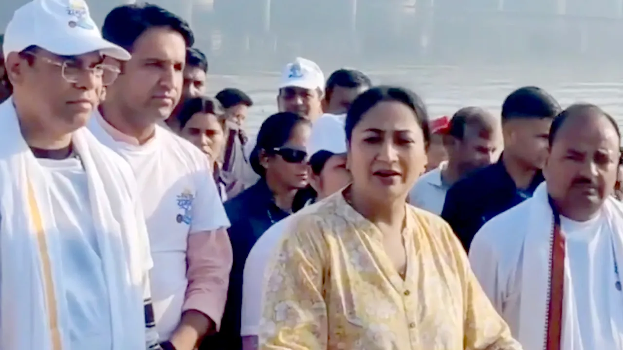Yamuna River Pollution: ਦਿੱਲੀ ’ਚ ‘ਚਲੋ ਯਮੁਨਾ’ ਤਹਿਤ ਸਫਾਈ ਅਭਿਆਨ, CM ਰੇਖਾ ਗੁਪਤਾ ਨੇ ਲੋਕਾਂ ਨੂੰ ਕੀਤੀ ਅਪੀਲ
