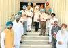 Faridkot News: ਚੇਅਰਮੈਨ ਨਗਰ ਸੁਧਾਰ ਟਰੱਸਟ ਤੇ ਐੱਸ.ਐੱਸ.ਪੀ. ਨੇ ਨਸ਼ਾ ਮੁਕਤੀ ਮੋਰਚਾ ਦੇ ਅਹੁਦੇਦਾਰਾਂ ਨੂੰ ਵੰਡੇ ਪਹਿਚਾਣ ਪੱਤਰ : ਗਗਨਦੀਪ ਧਾਰੀਵਾਲ 