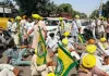 Barnala Farmers Protest: ਡੀਸੀ ਦਫ਼ਤਰ ਦਾ ਗੇਟ ਬੰਦ, ਗੁੱਸੇ ’ਚ ਕਿਸਾਨਾਂ ਨੇ ਮੁੱਖ ਸੜਕ ਜਾਮ ਕਰ ਲਾਇਆ ਧਰਨਾ