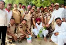 Guruharsahai News: ਬਲਾਕ ਗੁਰੂਹਰਸਹਾਏ ਤੇ ਸੈਦੇ ਕੇ ਮੋਹਨ ਦੀ ਸਾਧ-ਸੰਗਤ ਨੇ ਪੂਜਨੀਕ ਗੁਰੂ ਜੀ ਦੇ ਅਵਤਾਰ ਦਿਵਸ ਦੀ ਖੁਸ਼ੀ ’ਚ ਲਾਏ ਪੌਦੇ
