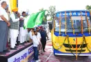 Punjab Bus Service News: ਪੰਜਾਬ ਦੇ ਹਰ ਪਿੰਡ ਤੱਕ ਬੱਸ ਸੇਵਾ ਪਹੁੰਚਾਉਣ ਦਾ ਟੀਚਾ, ਮੁੱਖ ਮੰਤਰੀ ਮਾਨ ਨੇ 100 ਨਵੀਆਂ ਮਿੰਨੀ ਬੱਸਾਂ ਨੂੰ ਦਿਖਾਈ ਹਰੀ ਝੰਡੀ