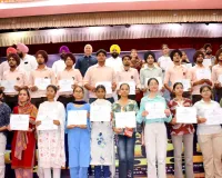 Bright Minds Punjab: ‘ਬ੍ਰਾਈਟ ਮਾਈਂਡਜ਼ ਪੰਜਾਬ’ ਤਹਿਤ ਜ਼ਿਲ੍ਹਾ ਅੰਮ੍ਰਿਤਸਰ ਦੇ ਹੋਣਹਾਰ ਵਿਦਿਆਰਥੀਆਂ ਦਾ ਸਨਮਾਨ