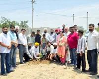 Tree Plantation: ਕੂੜੇ ਦੇ ਡੰਪ ਤੋਂ ਬਣੀ ਪਾਰਕ ’ਚ ਵਿਧਾਇਕ ਰਾਏ ਨੇ ਲਗਾਏ ਪੌਦੇ