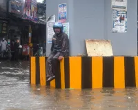 Rain: ਨਿੱਜੀ ਦਫ਼ਤਰਾਂ ਨੂੰ ‘ਵਰਕ ਫਰਾਮ ਹੋਮ’ ਕਰਨ ਦੀ ਸਲਾਹ, 16 ਰੇਲ ਗੱਡੀਆਂ ਰੱਦ