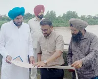 Ravi River Flood: ਰਾਵੀ ਦੇ ਹੜ੍ਹ ਤੋਂ ਪਹਿਲਾਂ ਧਾਲੀਵਾਲ ਨੇ ਕੀਤਾ ਬਿਰਾਜ ਬੰਨ੍ਹ ਦਾ ਦੌਰਾ