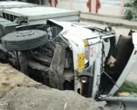 Road Accident: ਜਲੰਧਰ ’ਚ ਭਿਆਨਕ ਹਾਦਸਾ, ਖਰਾਬ ਬੱਸ ਨੂੰ ਬਚਾਉਂਦੇ ਸਮੇਂ ਕੰਟੇਨਰ ਤੇ ਟਿੱਪਰ ਦੀ ਟੱਕਰ