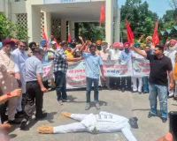 Punjab Employees Protest: ਮੁਲਾਜ਼ਮਾਂ ਤੇ ਪੈਨਸ਼ਨਰਾਂ ਵੱਲੋਂ ਡੀਸੀ ਦਫ਼ਤਰ ਅੱਗੇ ਰੋਸ ਧਰਨਾ, ਸੀਐਮ ਮਾਨ ਦਾ ਪੁਤਲਾ ਫੂਕਿਆ