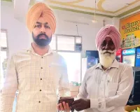 Sunam News: ਡਿੱਗਿਆ ਪਰਸ ਮੋੜ ਕੇ ਇਮਾਨਦਾਰੀ ਦੀ ਮਿਸਾਲ ਪੈਦਾ ਕੀਤੀ