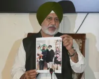 AAP Punjab: ਆਪ ਦਾ ਅਕਾਲੀਆਂ 'ਤੇ ਪਲਟਵਾਰ, ਬਲਤੇਜ ਪੰਨੂ ਨੇ ਅਮਰਦੀਪ ਗਰੇਵਾਲ ਦੀਆਂ ਸੀਨੀਅਰ ਭਾਜਪਾ ਆਗੂਆਂ ਨਾਲ ਅਤੇ ਗੁਰੀ ਚਾਹਲ ਦੀਆਂ ਅਕਾਲੀਆਂ ਨਾਲ ਦਿਖਾਈਆਂ ਤਸਵੀਰਾਂ