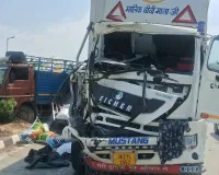 Kotkapura Road Accident: ਕੋਟਕਪੂਰਾ ਨੇੜੇ ਕੈਂਟਰ-ਟਰੱਕ ਦੀ ਭਿਆਨਕ ਟੱਕਰ, ਦੋਵੇਂ ਡਰਾਈਵਰ ਗੰਭੀਰ ਜ਼ਖ਼ਮੀ