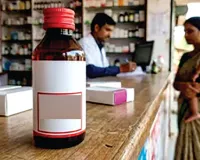 Cough Syrup: ਖੰਘ ਦੀ ਦਵਾਈ ਖਰੀਦਣ ਤੋਂ ਪਹਿਲਾਂ ਪੜ੍ਹੋ ਇਹ ਚਿਤਾਵਨੀ, ਸਰਕਾਰ ਨੇ ਕੀਤਾ ਵੱਡਾ ਬਦਲਾਅ