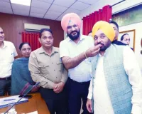 DA Hike: ਪੰਜਾਬ ਸਰਕਾਰ ਵੱਲੋਂ 8 ਲੱਖ ਮੁਲਾਜ਼ਮਾਂ ਅਤੇ ਪੈਨਸ਼ਨਰਾਂ ਨੂੰ ਤਿਉਹਾਰੀ ਸੀਜ਼ਨ ਦਾ ਤੋਹਫ਼ਾ; ਭਗਵੰਤ ਮਾਨ ਸਰਕਾਰ ਨੇ ਮਹਿੰਗਾਈ ਭੱਤਾ ਵਧਾ ਕੇ 50 ਫ਼ੀਸਦ ਕੀਤਾ