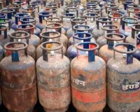LPG Cylinder Price: ਵਪਾਰਕ ਗੈਸ ਸਿਲੰਡਰ ਮਹਿੰਗਾ, ਘਰੇਲੂ ਸਿਲੰਡਰ ਦੀ ਕੀਮਤ ਸਥਿਰ