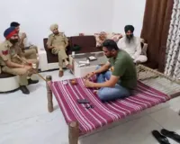 Punjab Farmers Protest: ਅੰਮ੍ਰਿਤਸਰ ਸਮੇਤ ਪੰਜਾਬ ਭਰ ’ਚ ਕਿਸਾਨ ਆਗੂਆਂ ਦੇ ਘਰ ਪੁਲਿਸ ਪਹੁੰਚੀ, ਧਰਨੇ ਤੋਂ ਪਹਿਲਾਂ ਕੀਤੇ ਨਜ਼ਰਬੰਦ