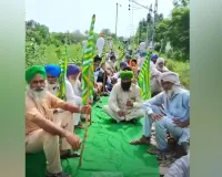 Punjab Farmers Protest: ਰੇਲ ਲਾਈਨਾਂ ਤੇ ਡਟੇ ਕਿਸਾਨ, ਰੱਜ ਕੇ ਕੱਢੀ ਭੜਾਸ